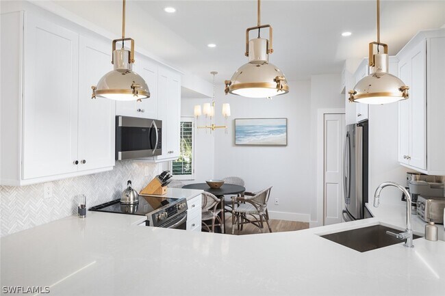 Photo - 7638 Pebble Creek Cir Unidad 204