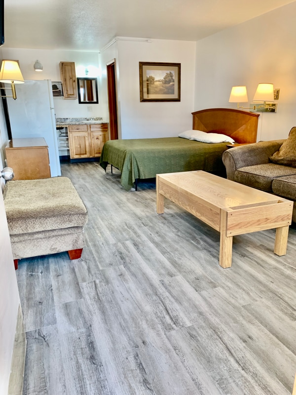 Photo - 102 N Maple Ave