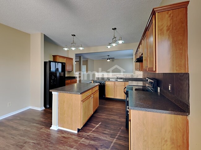 Photo - 936 Shenandoah Way