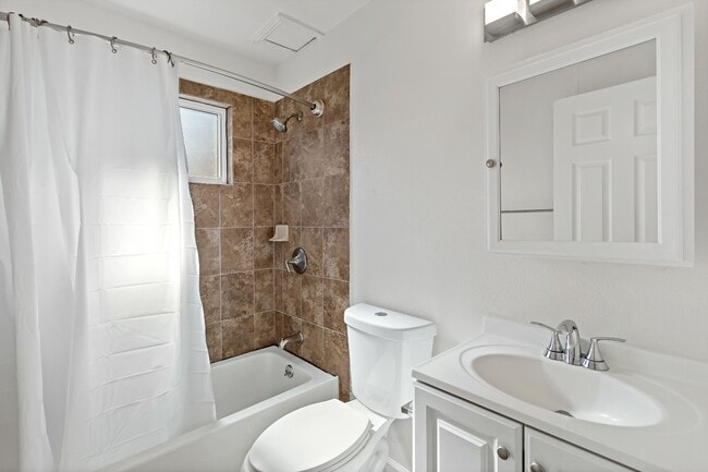 Photo - 10550 Topanga Dr Unit A