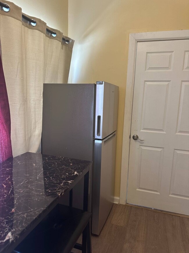 Photo - 1146 E 35th St Unidad 1