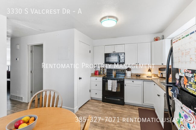 Photo - 3330 S Valcrest Dr-A