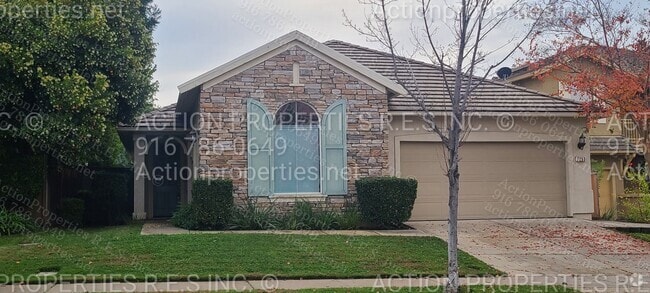 Building Photo - Roseville (Highland Park) 3 Bed Plus Den/O... Rental