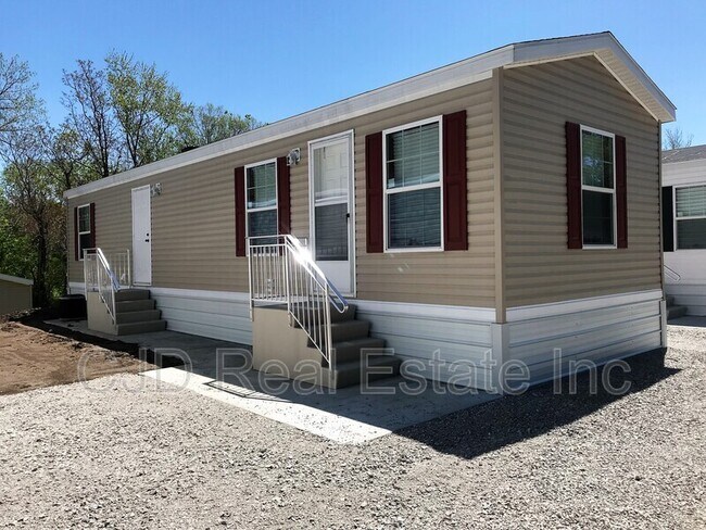 Photo - 15 Coachlight Trailer Park House