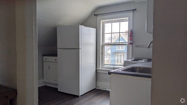 Building Photo - 117 Park St Unit A Rental