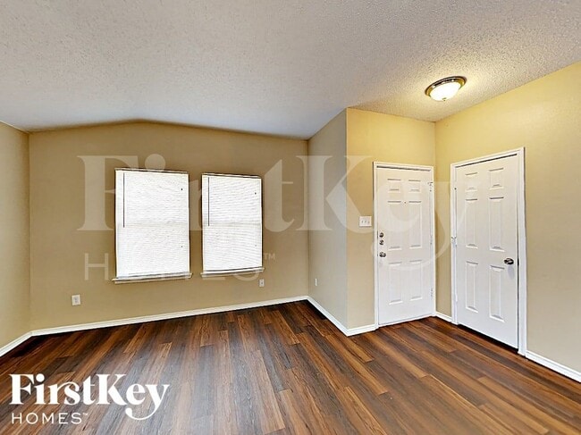 Photo - 5921 McKaskle Dr