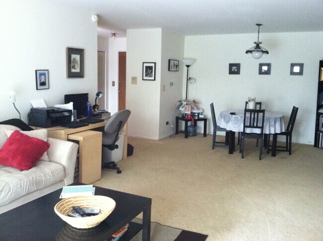 Photo - 1301 S Finley Rd Unit 307