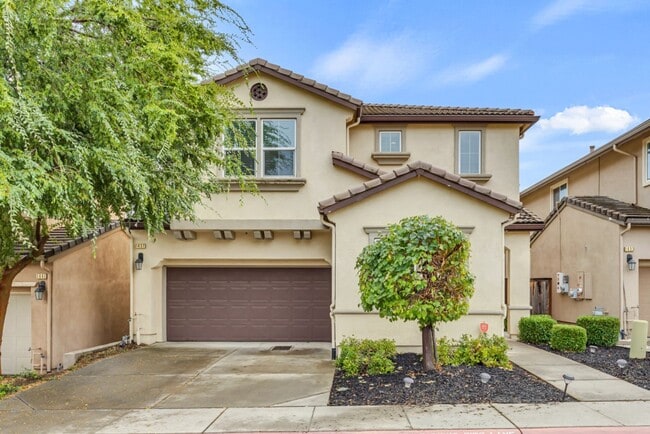 Building Photo - 1437 Cummings Way