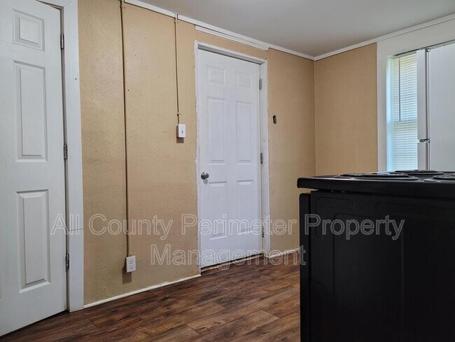 Photo - 2419 Monroe Ave