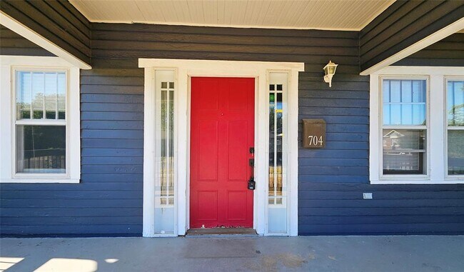 Photo - 704 NW 34th St