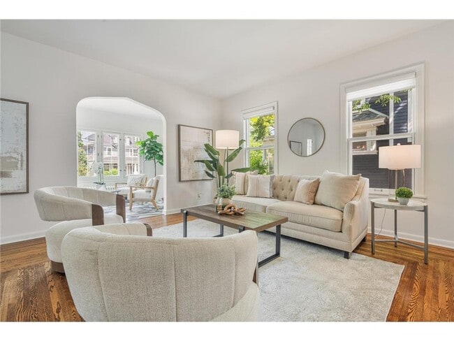 Building Photo - 1621 W 25th St