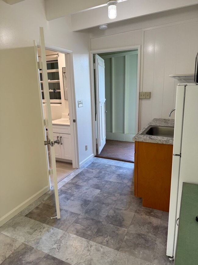 Photo - Available Private Detached Studio for Rent with 1 Assigned Carport Parking in Wahiawa