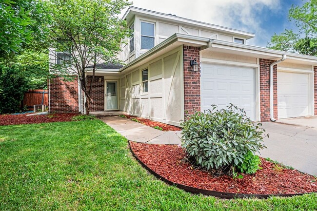 Building Photo - Please View 3D Virtual Walk-Through Before... Rental