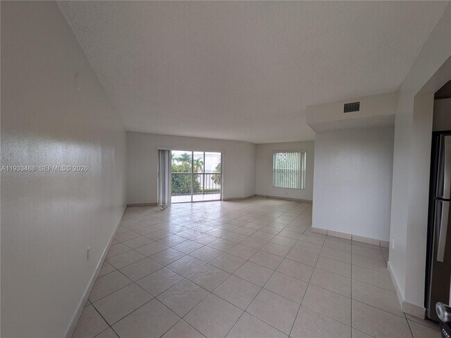 Photo - 9405 W Flagler St Unit D310