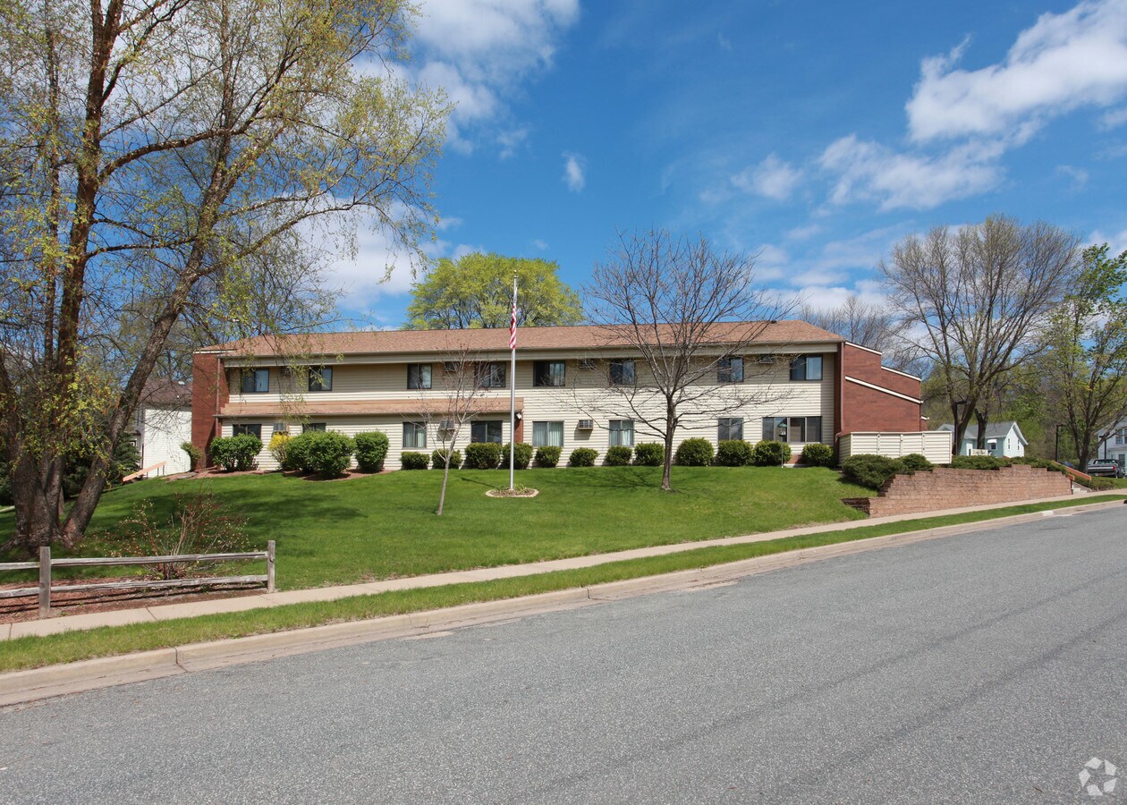 Photo - Owen Rust Apartments