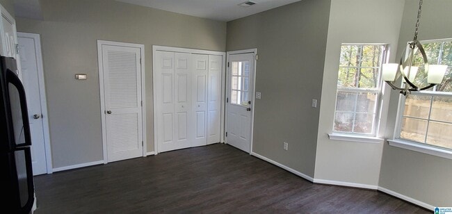Photo - 1617 King James Dr