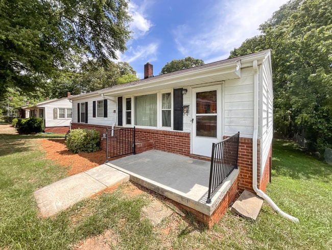 Photo - 1834 Findlay St