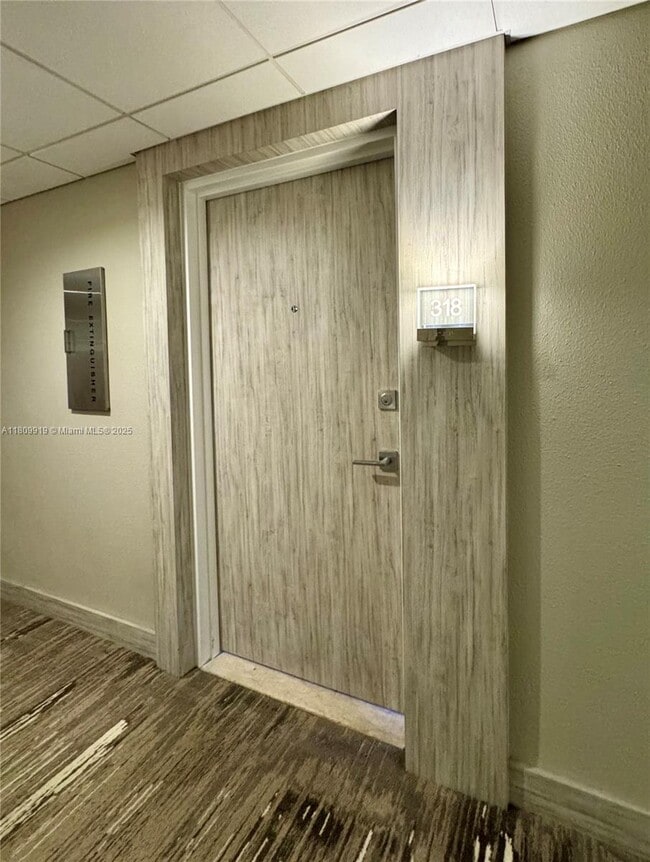 Photo - 10275 Collins Ave Unidad 318