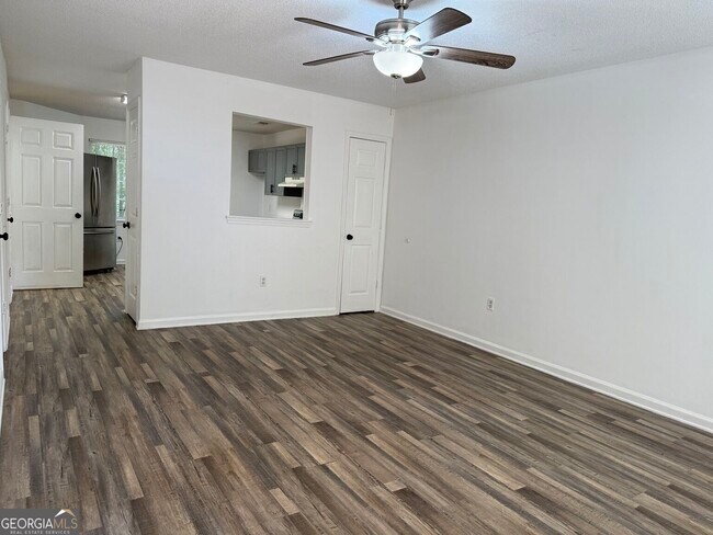Photo - 110 Pasteur Ct