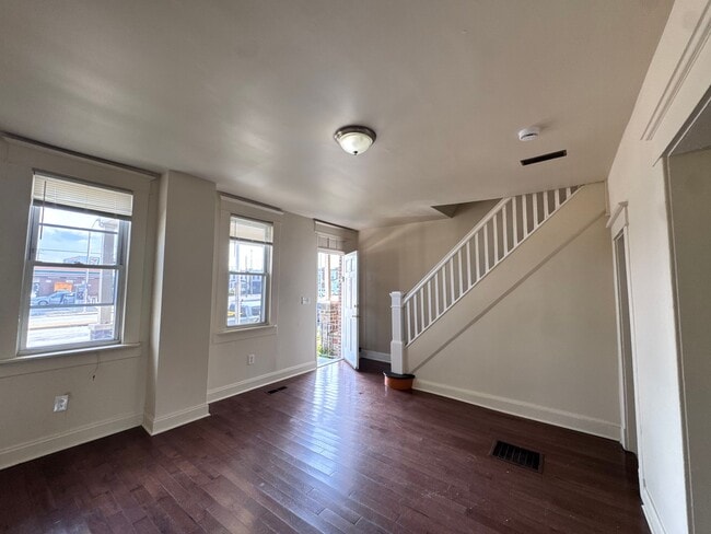 Building Photo - 2708 W Franklin St Rental