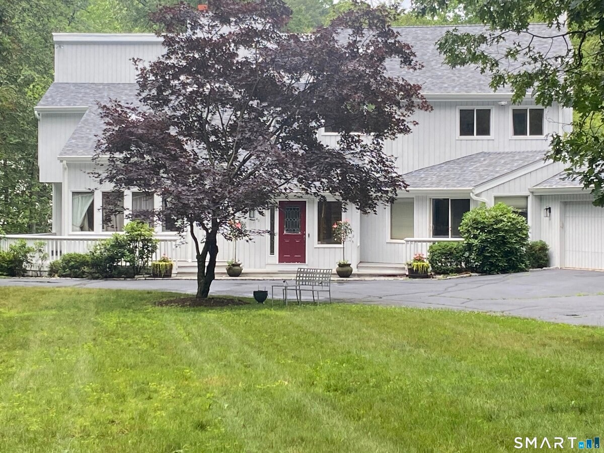 Photo - 40 Greenfield Dr