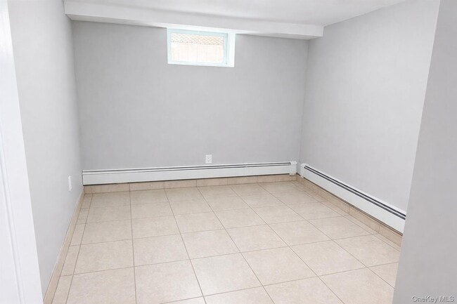 Photo - 56-25 136th St