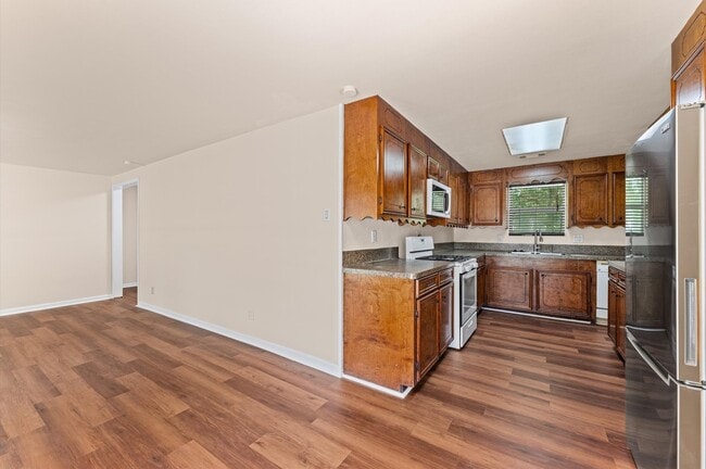 Photo - 1505 Gladiola Ave