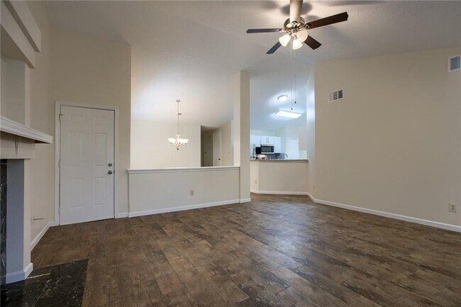 12320 Thompkins Dr