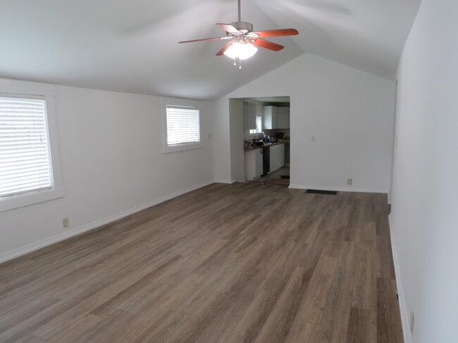 Photo - 901 Kalispell Ave