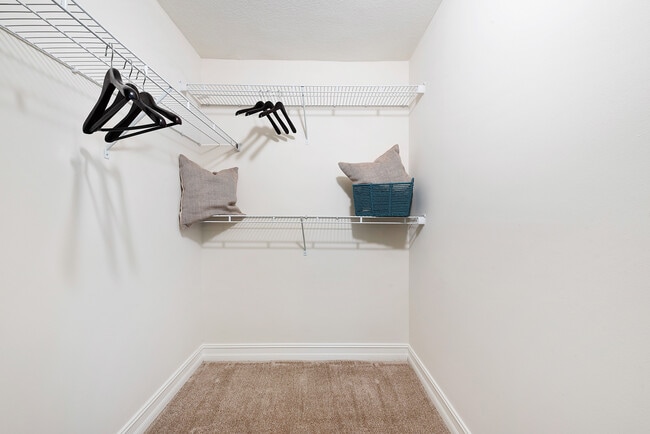 Crescent House Apartments
