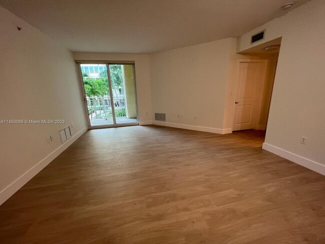 7355 SW 89th St Unit 512N