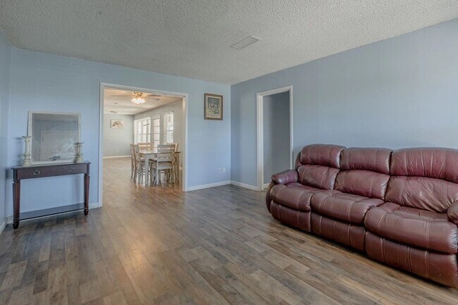 Photo - 4424 Conley Ave