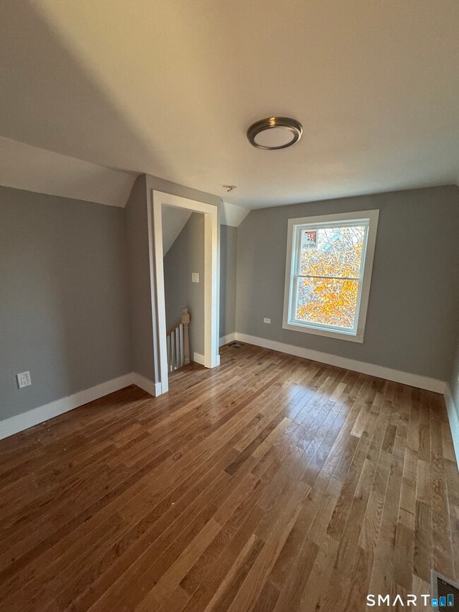 Photo - 52 Ann St Unit 2