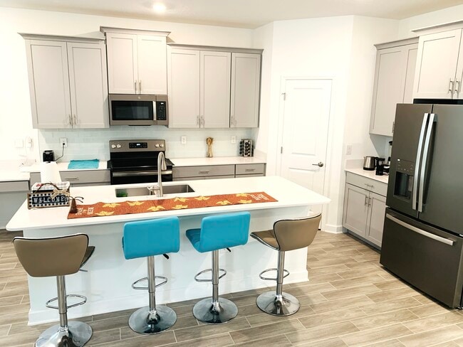 Photo - 12018 Language Way