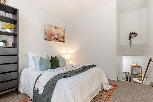 Building Photo - 46 Lewis St Unit #A