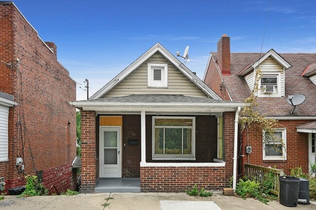 Building Photo - Bright 2-Bedroom Home in Rankin - Section ...