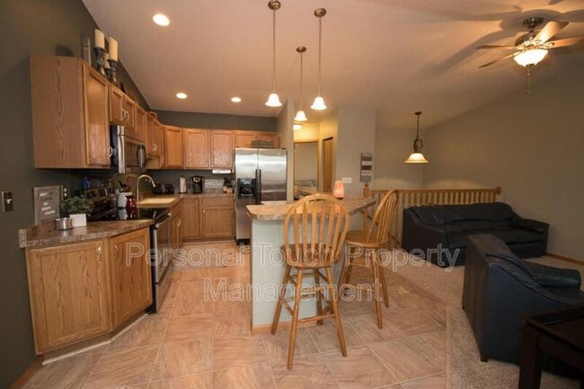 Photo - 1060 41st Ave W House