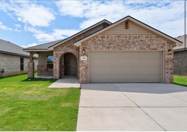 Building Photo - Fabulous and New! 3/2/2