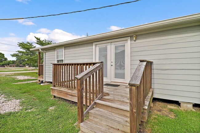 Photo - 412 Stowell St