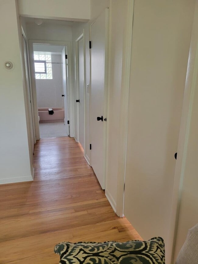 Photo - 1725 Howard Ave Unit 201
