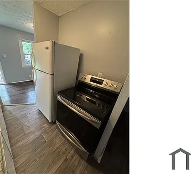 Photo - Newly Remodeled 4bed/1 bath Total Electric Home