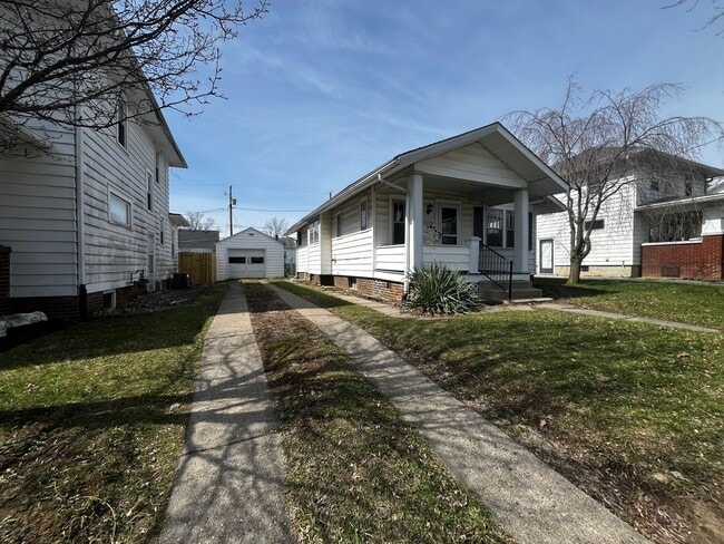 Photo - 1643 Hinton Dr