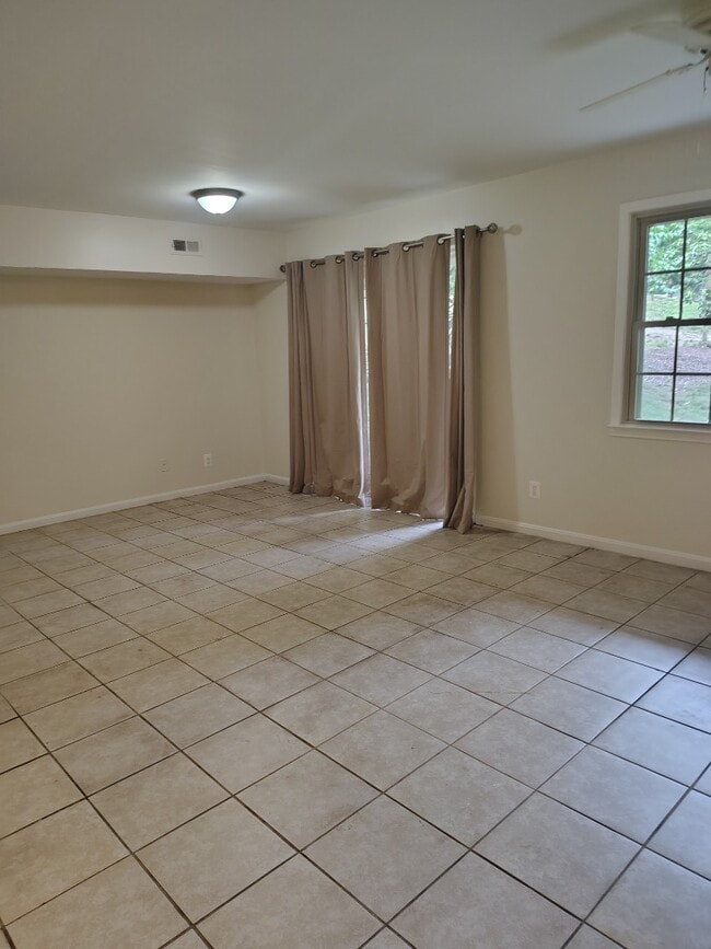Photo - ?? Your Dream Home Awaits! Spacious 4-Bedroom Home
