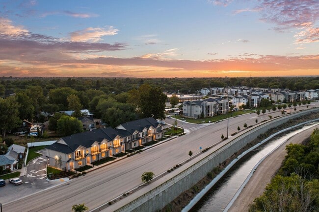 Photo - 2213 S Federal Way