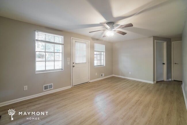 Photo - 2116 Terry Ln