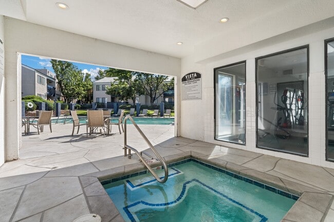 Vista Del Sol Apartments