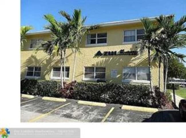 Building Photo - 4050 NE 12th Ter Unit 18-1 Rental