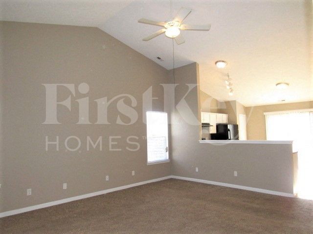 Photo - 10235 Lone Wolf Dr