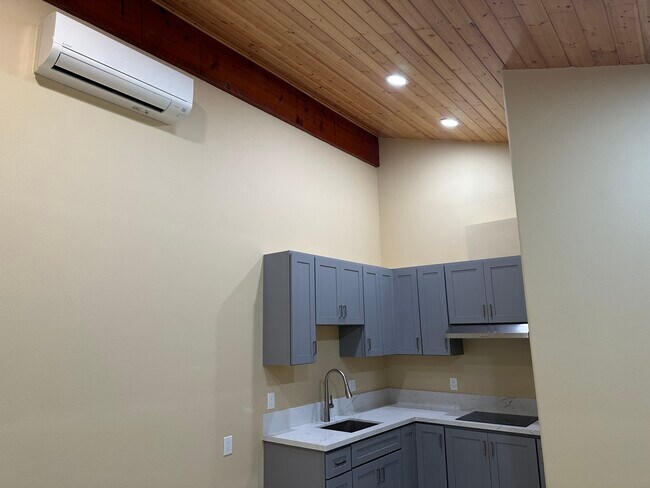 Photo - 19733 Redwing St