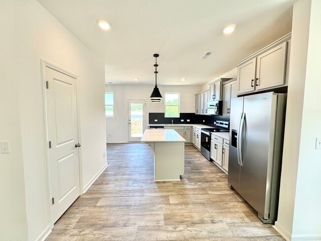 Photo - 335 Cliffwood St NW